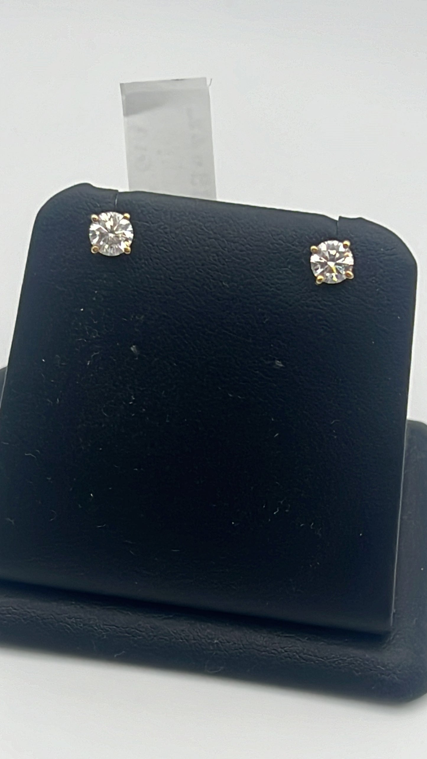 1.27 ctw Natural Diamond Stud Earrings in 14k Yellow Gold