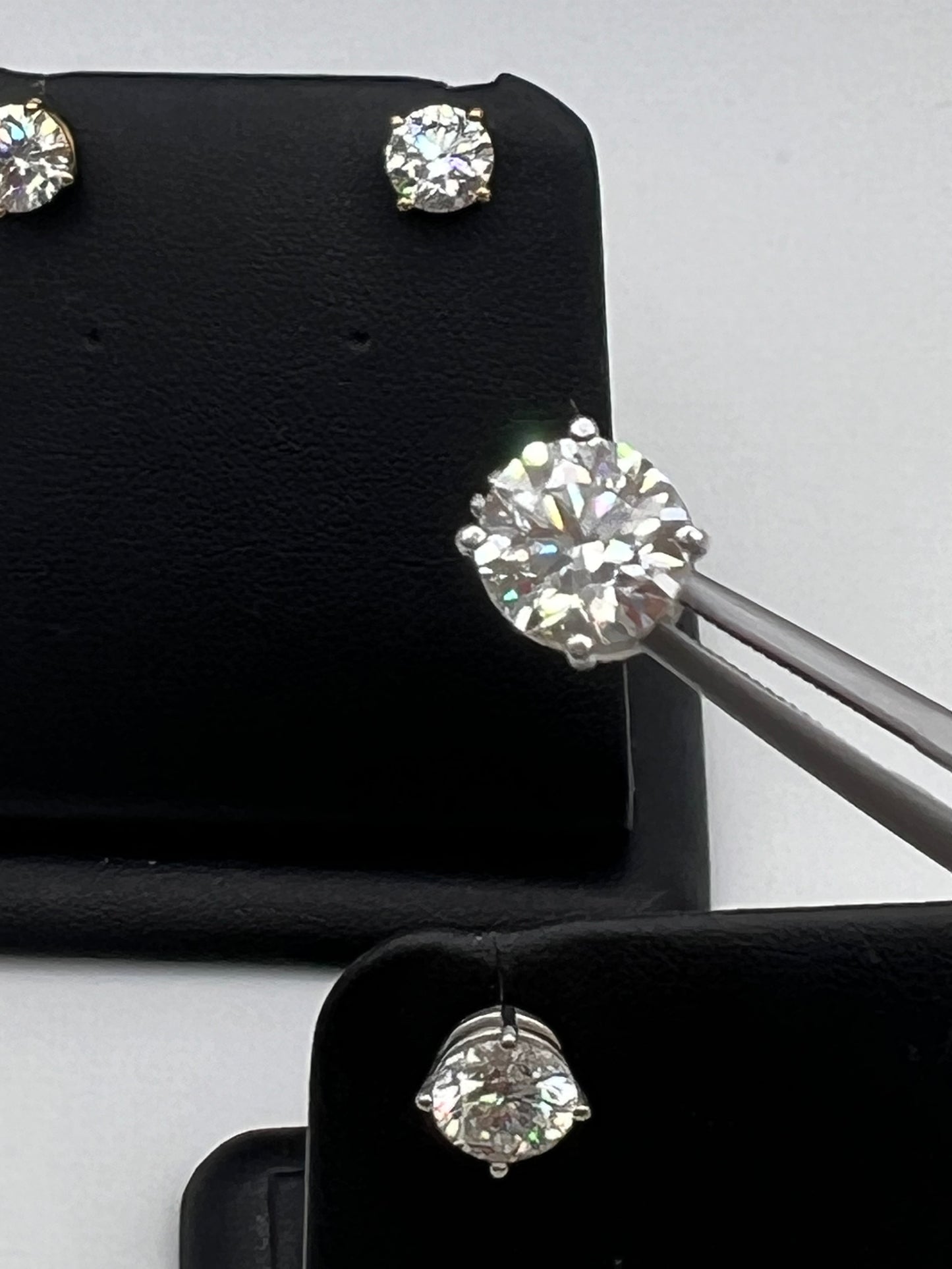 One of the beautiful 1.0 ctw Diamond Earrings In 14k White Gold 